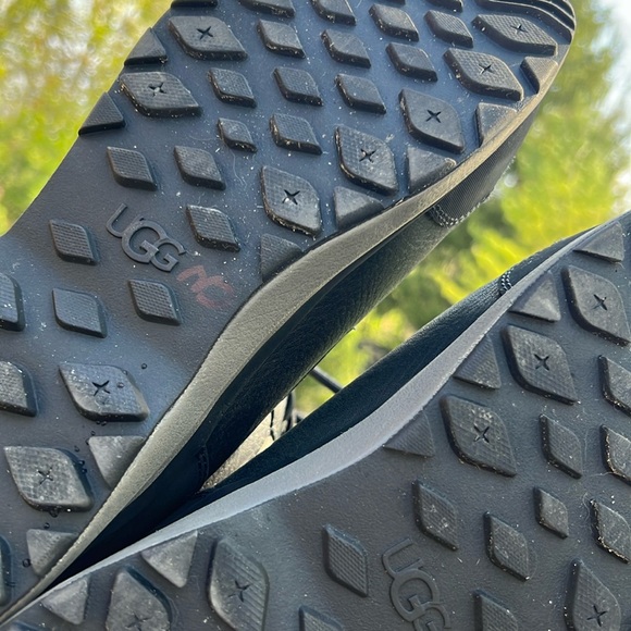 UGG WATERPROOF DRY TECH - Picture 14 of 16